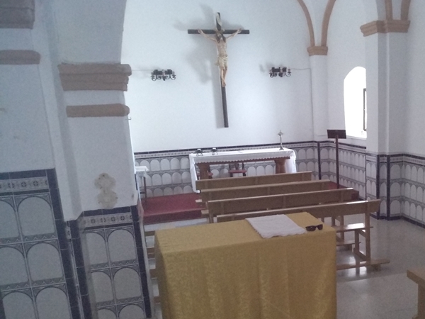 Interior de la Ermita de la Virgen de la Cueva