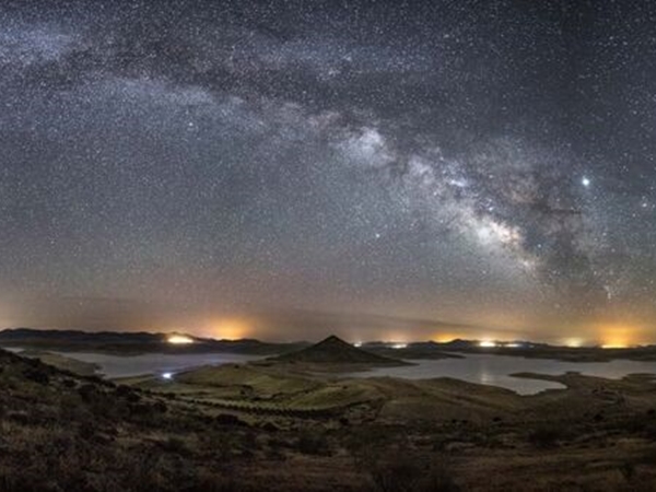 Paisaje nocturno de La Siberia Extremeña