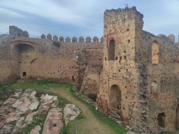 Castillo de La Puebla de Alcocer: guía completa de la visita y mejores vistas de La Serena